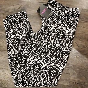 NWT Printed leggings